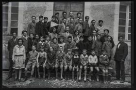 Image représentant Bassens - L'institut Saint-Louis-du-Mont - 1929