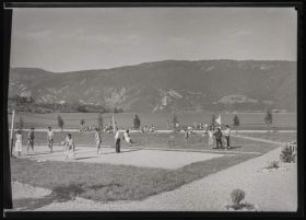 Image représentant LEPIN le lac - UFOVAL ? Camping Ferrand ? Plage - Volley - 17.08.57.